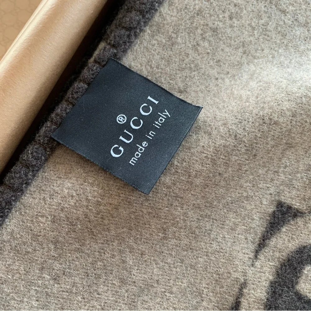 Gucci thick wool throw monogram brown